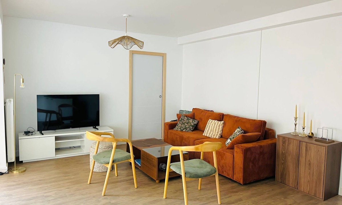 Malo-les-Bains Apartment | 4-minute walk from the beach, comfortable apartment for families with bicycles