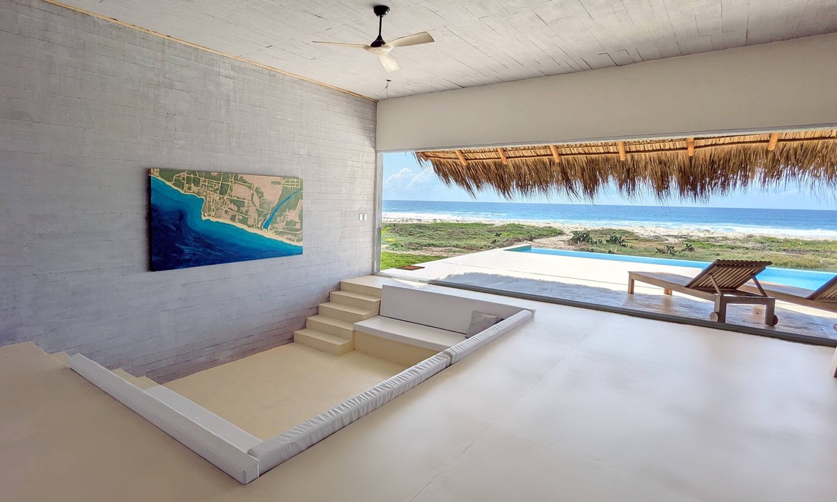 Barra de Colotepec Villa | 7BR Beachfront Villa from September · Sleeps 16 · Puertecito