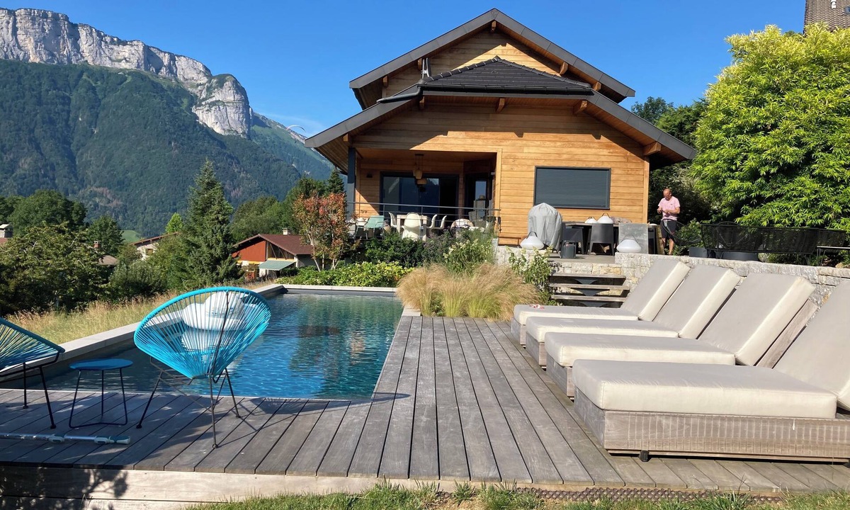 Alex Villa | Annecy house with swimming pool 5 min from Lake Menthon, 20 min from Aravis resorts