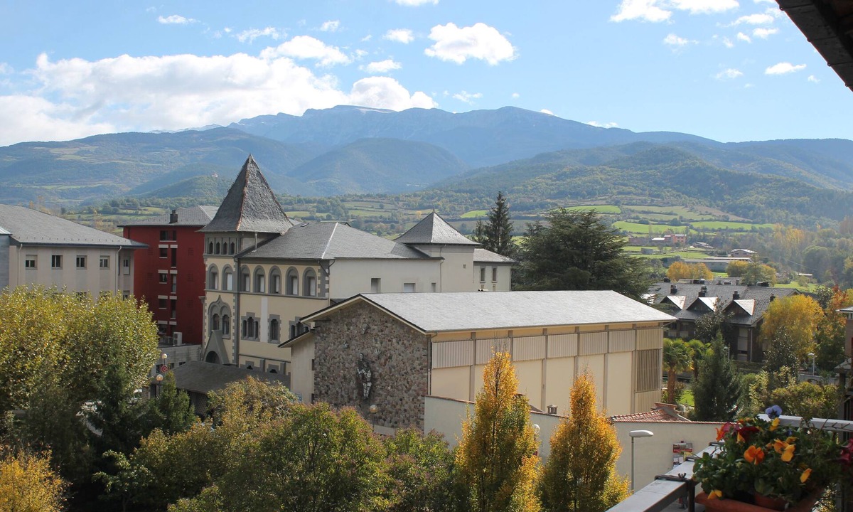 Seu de Urgell Apartment | APARTMENT IN THE CENTER OF LA SEU D'URGELL: AP-ART