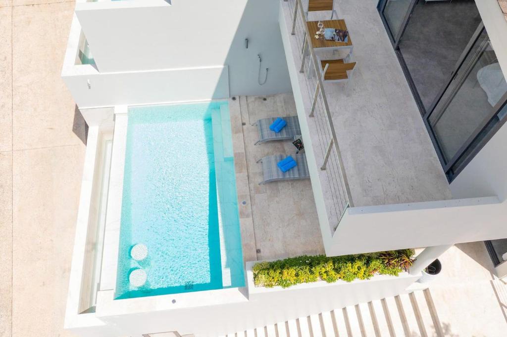 Chaweng City Center Villa | AUGUST POOL VILLA