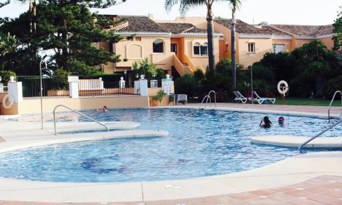 El Paraiso House | Beachfront urbanization 3 bedroom Townhouse