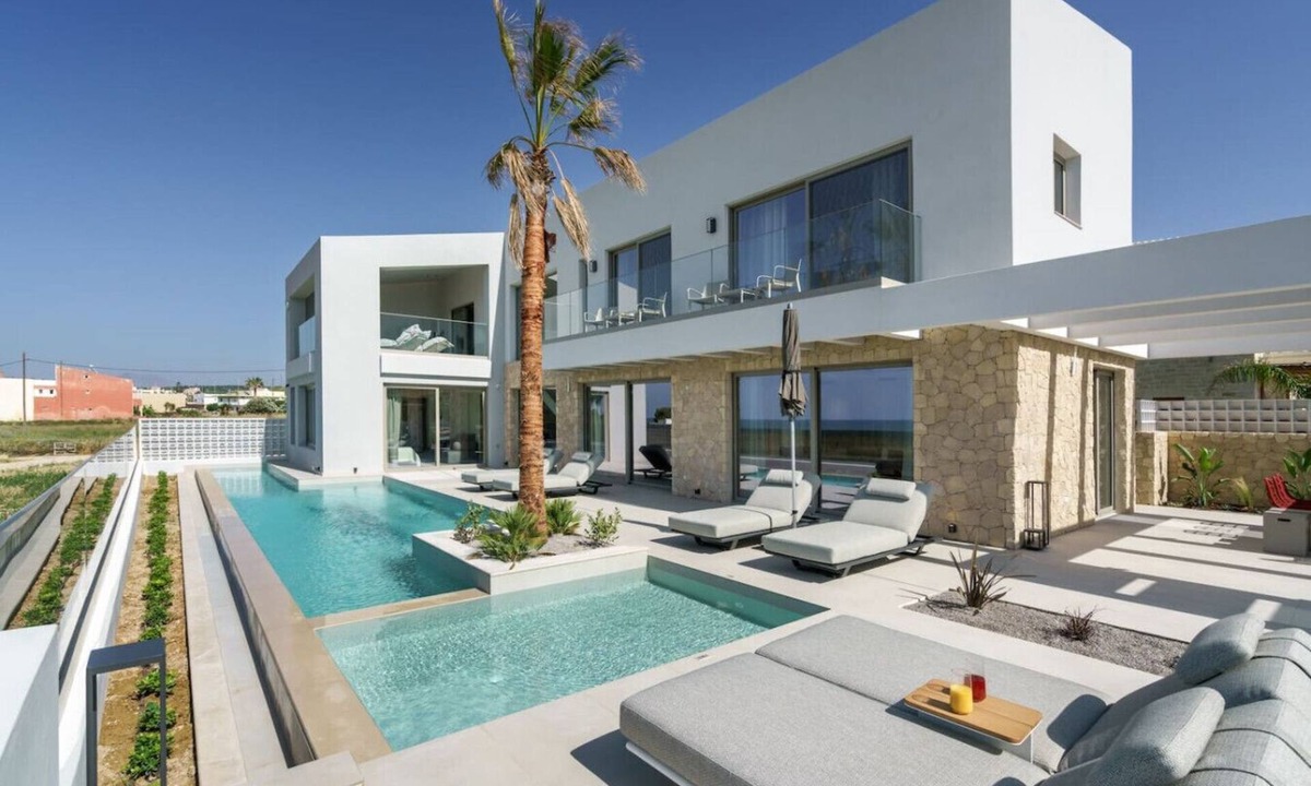 Sfakaki Villa | Beachfront Villa with Eco heated Pool, Hot Tub, Playroom and walk to restaurants
