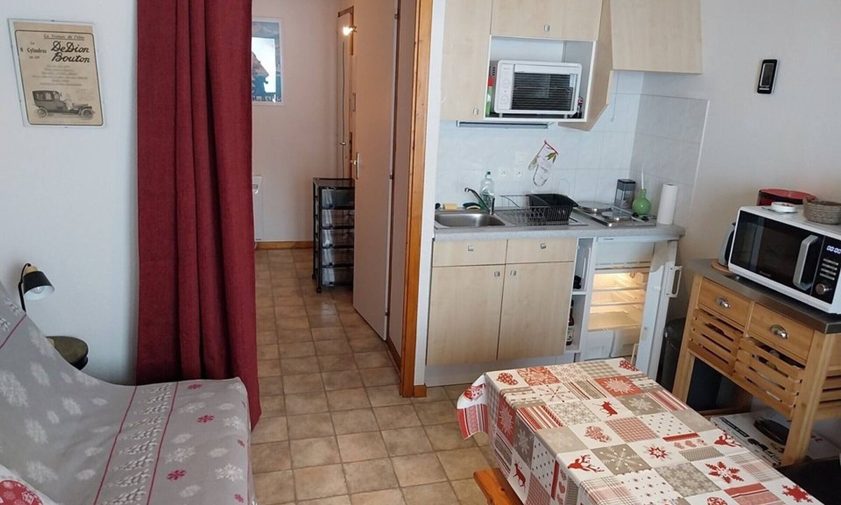 Le Biot Apartment | Bright studio with balcony, mountain view, 25m²