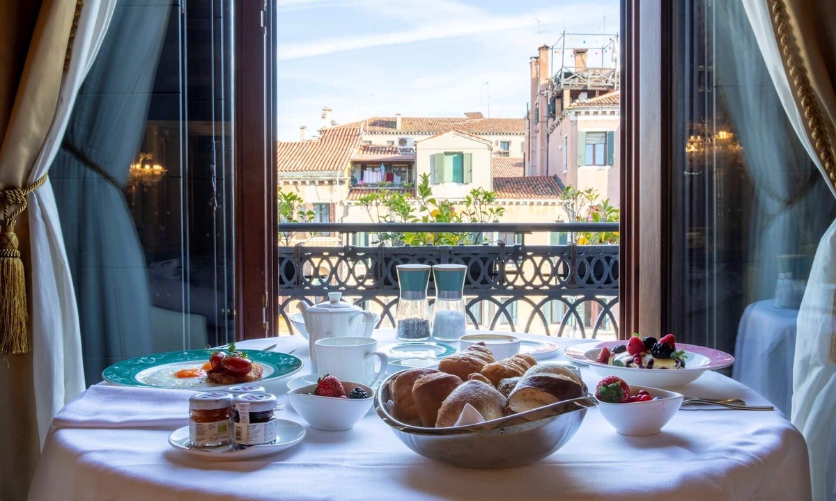 Cannaregio Hotel | Cà Bonfadini Historic Experience