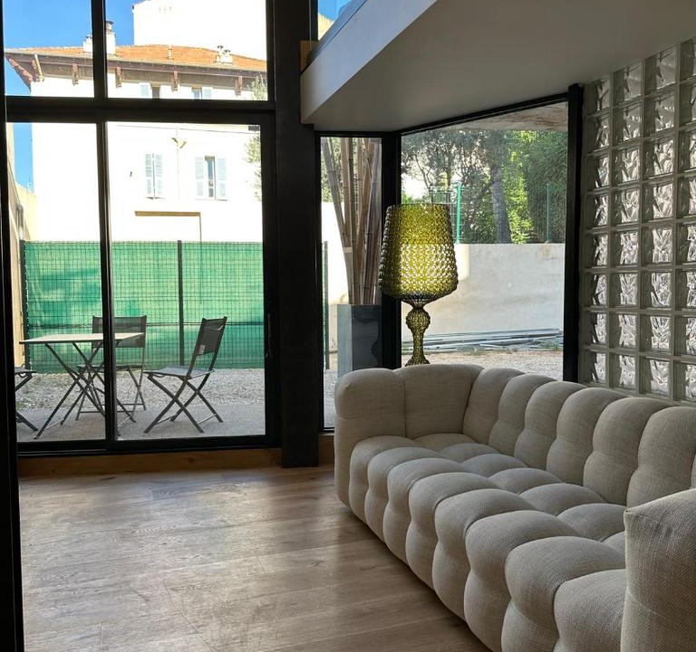 Le Suquet Apartment | Cannes Duplex Villa Terrace Parking Near Palais & Beach