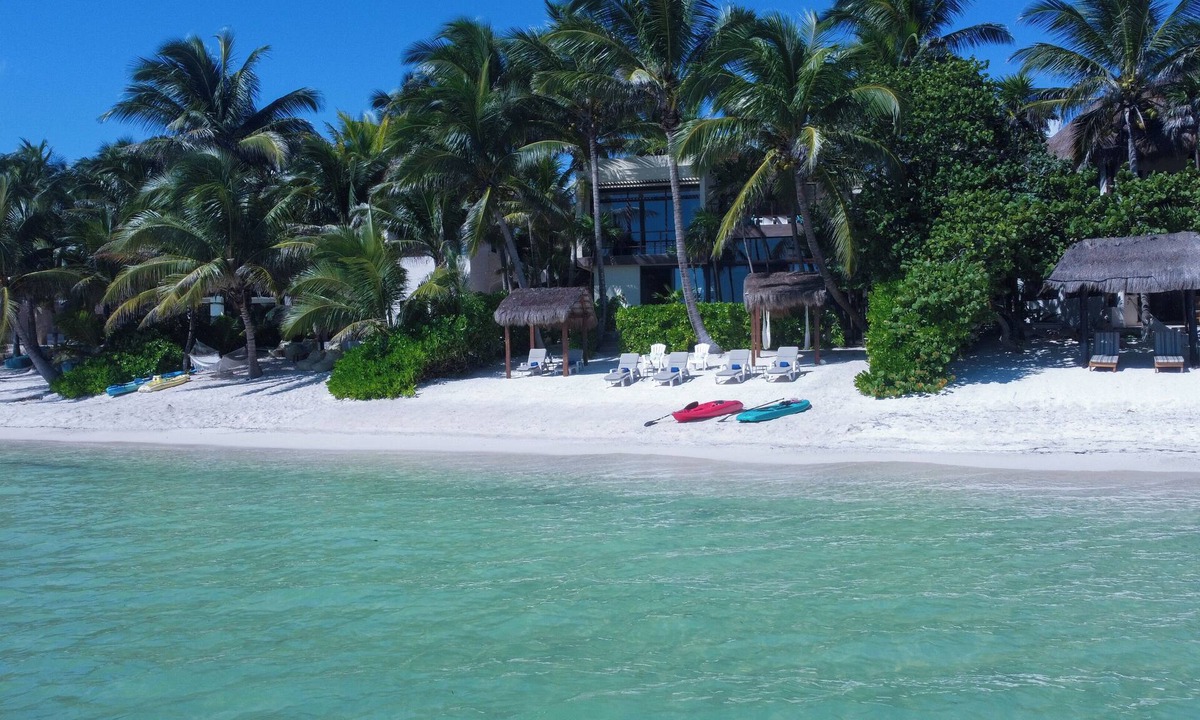 Soliman Bay Apartment | Casita 2-Ocean View. Best Sandy Beach in Tulum. Snorkels, Kayaks, Paddleboards