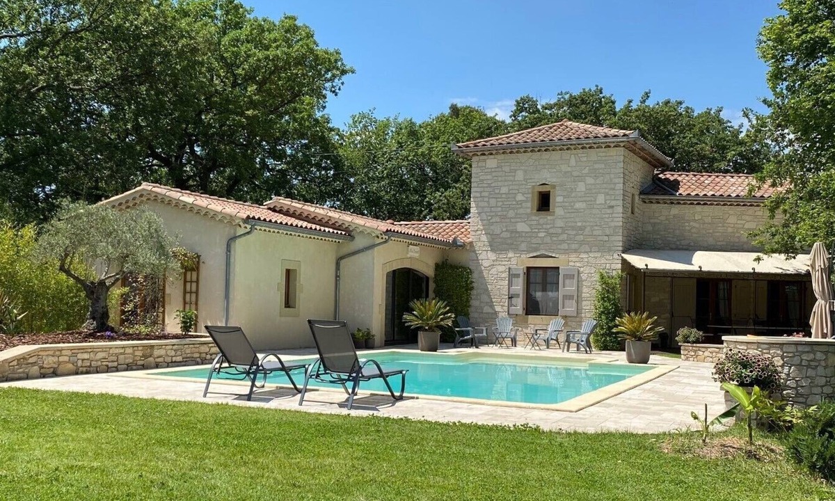 Saint-Hilaire-de-Brethmas House | Charming, air-conditioned house with a pool; housekeeping and linens included