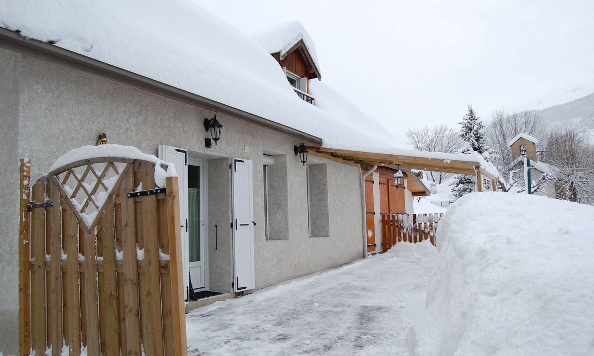 Briancon House | Detached house with direct access to Serre Chevalier resort, private garden.