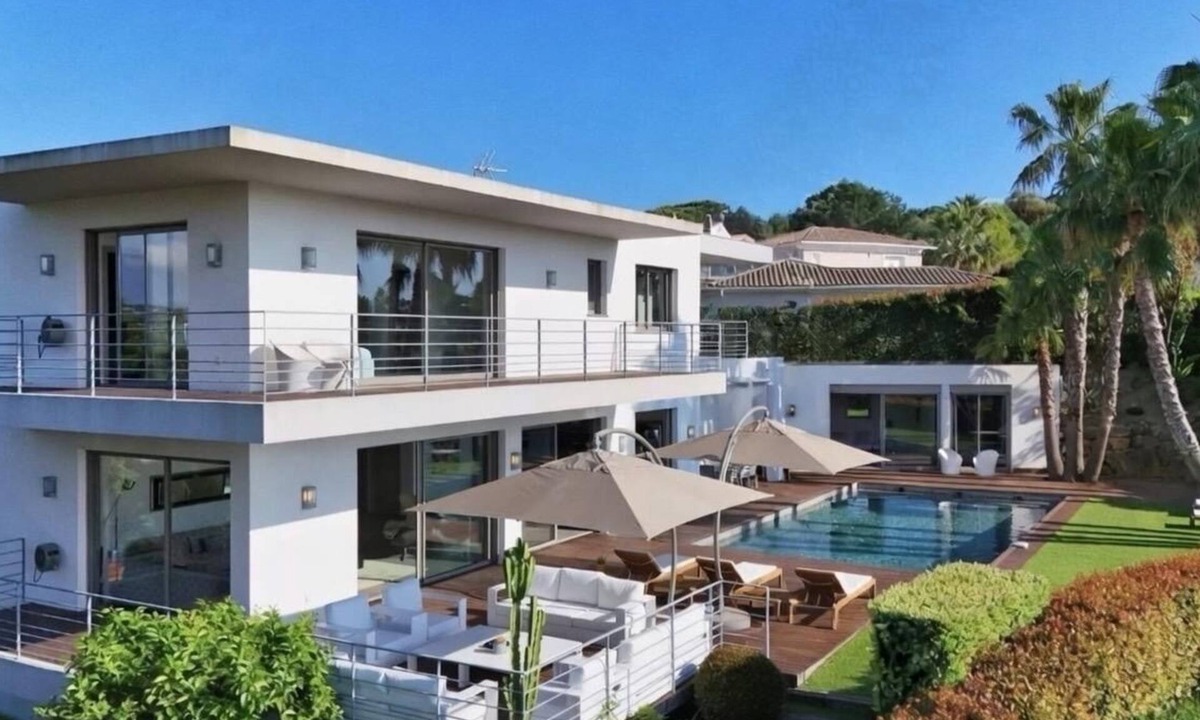 La Croix des Gardes Villa | Exceptional Villa Cannes – Luxury, Serenity & Panoramic Views