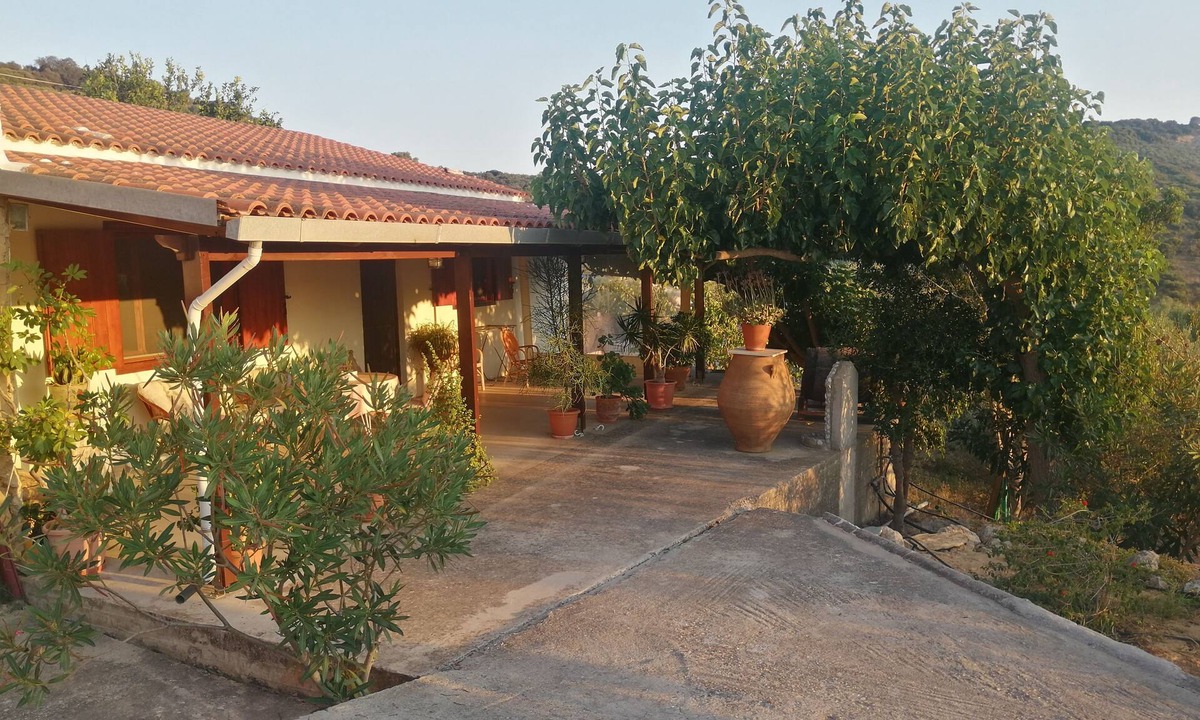 Nochia Apartment | FABULOUS STUDIO IN VENI - KOLYMVARI