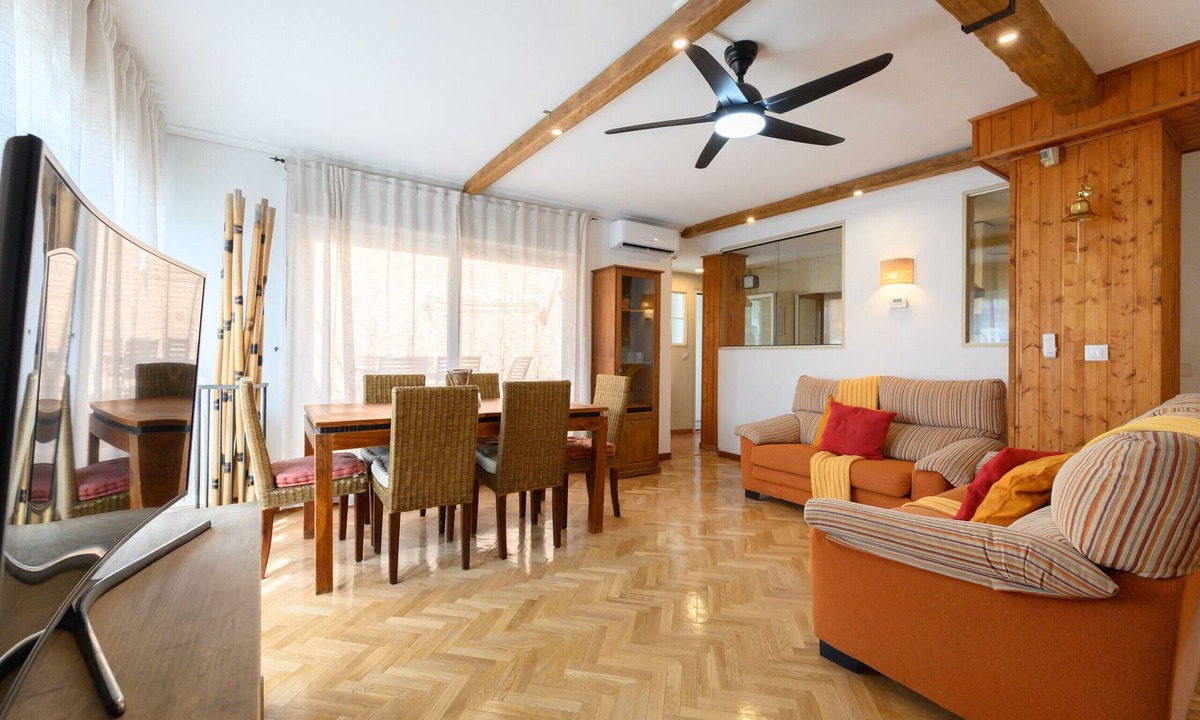 Villa de Vallecas Apartment | Family Flat with Terrace and Swimming Pool in Private Urbanisation- Madrid