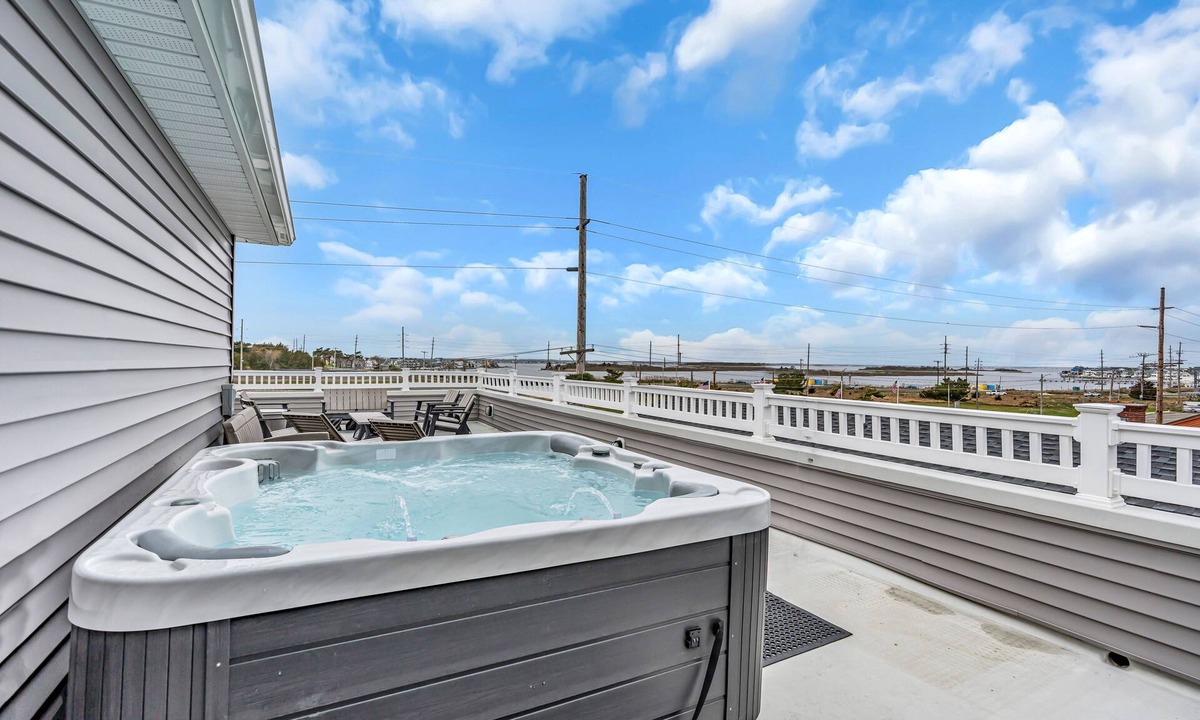 Seaside Heights House | Fast Wifi | Rooftop HotTub | Pet Friendly | Coffee