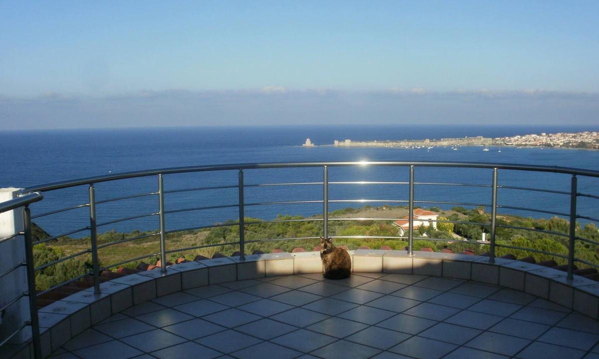 Pylos-Nestoras Villa | house-apartments ground floor panoramic view on sea fortress above ground pool