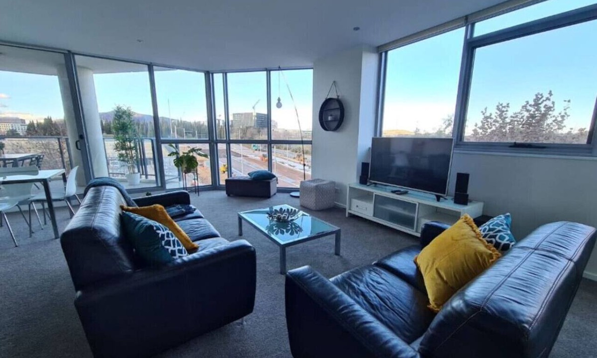 City West Apartment | Grand 2BR between ANU and City