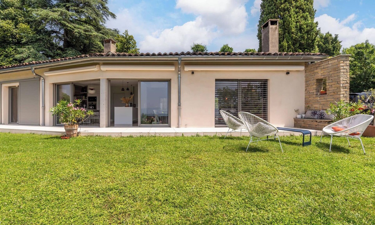 Saint-Didier-au-Mont-d'Or House | Le Lavoir - Bright and comfortable single-storey family home