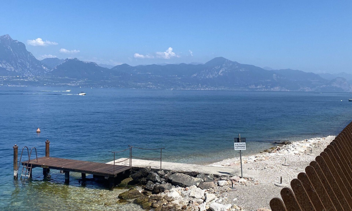 Torri del Benaco Apartment | Leonardo Walsh Apartment With Lake View