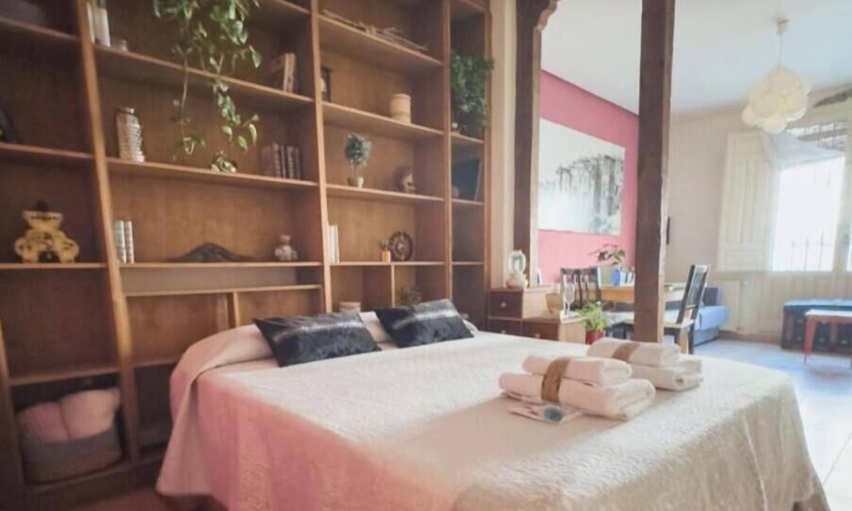 Cuenca Apartment | LOFT IN OLD TOWN OF CUENCA.LA MANGANA WINDOW. IN THE HISTORICAL CENTER.