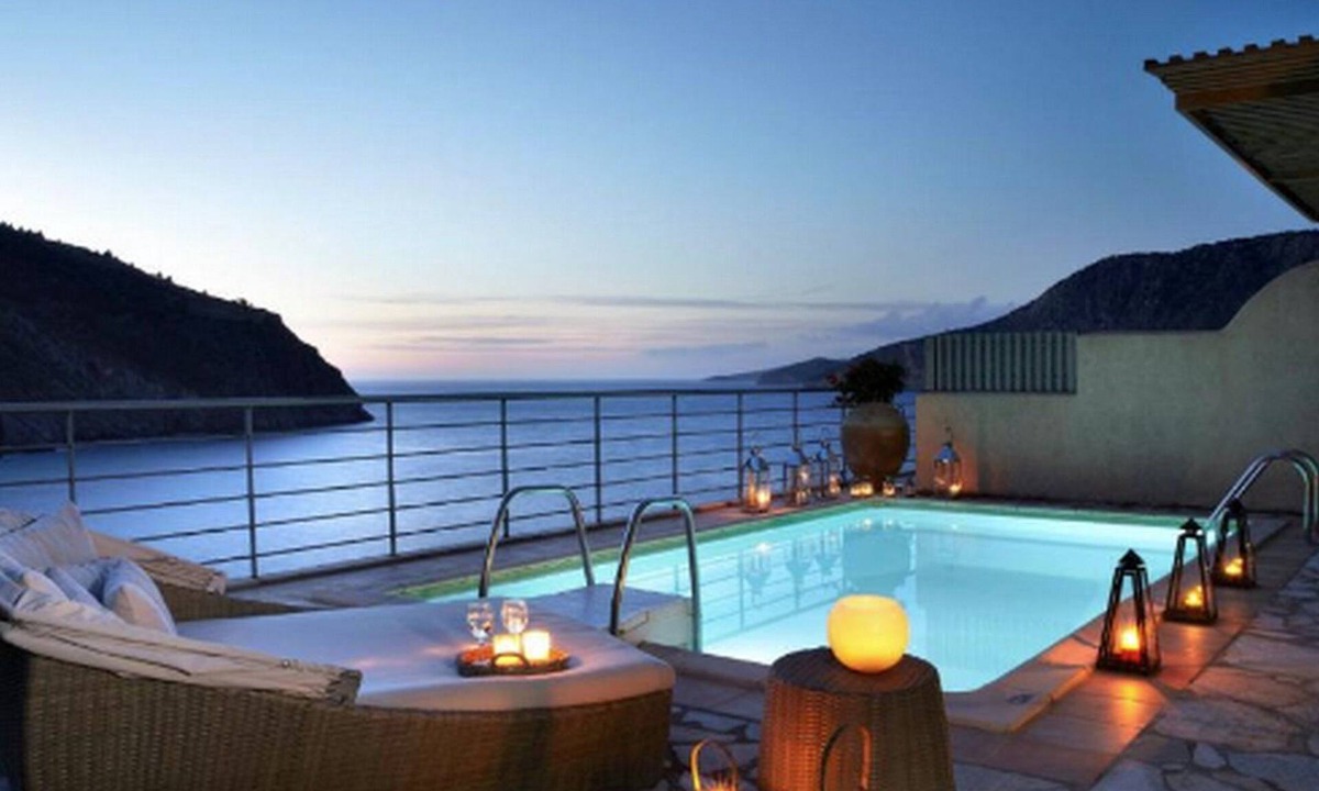 Frourion Villa | Magnificent Kefalonia Villa | Villa Chalker | 3 Bedrooms | Seafront