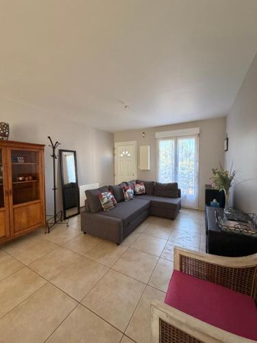 Pontault-Combault Apartment | Magnolia58