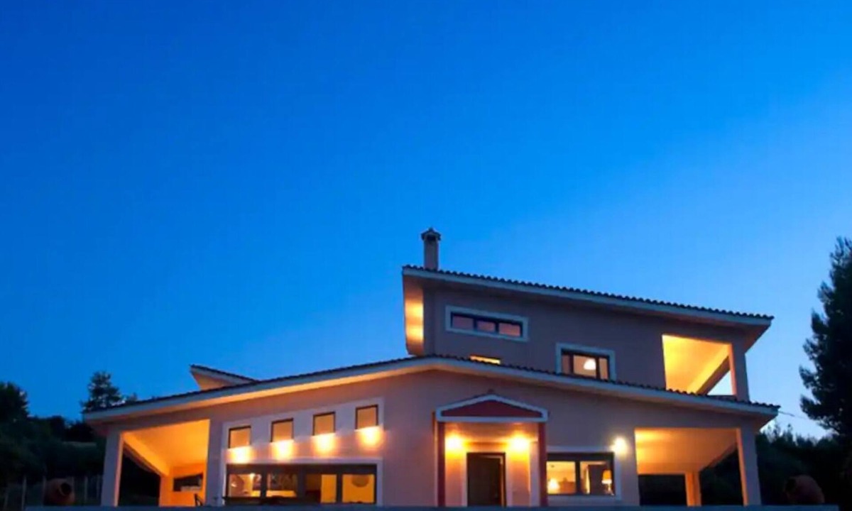 Chalkidiki Region Villa | Modern Beachfront Villa ideal for families in Kotsikia Beachn N.Euboea (Evia)!