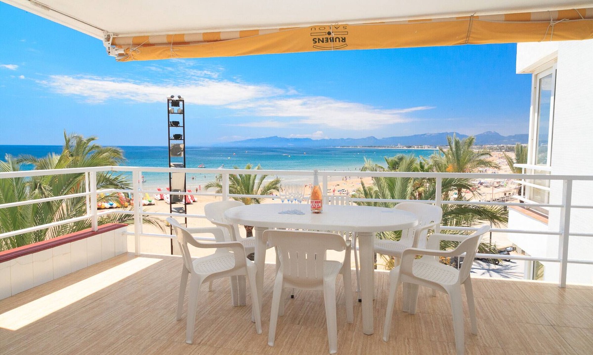 Salou City Centre Apartment | Nice beachfront duplex perfect for families - UHC RUBENS 030