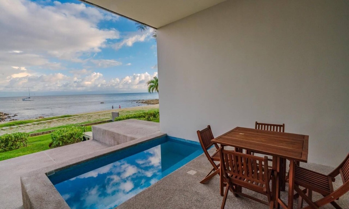La Cruz de Huanacaxtle Apartment | Oceanfront Townhouse with Private Pool at Zantamar