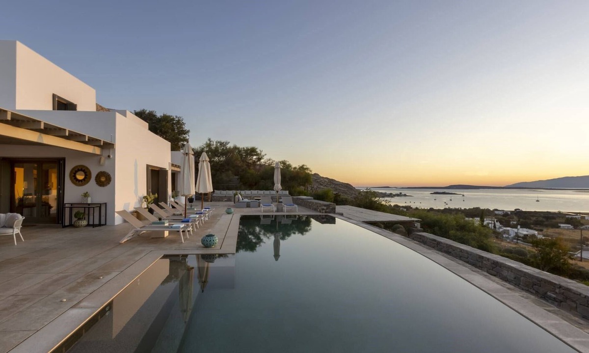 Naousa Villa | Palmyra - Eight Bedroom Villa, Sleeps 16