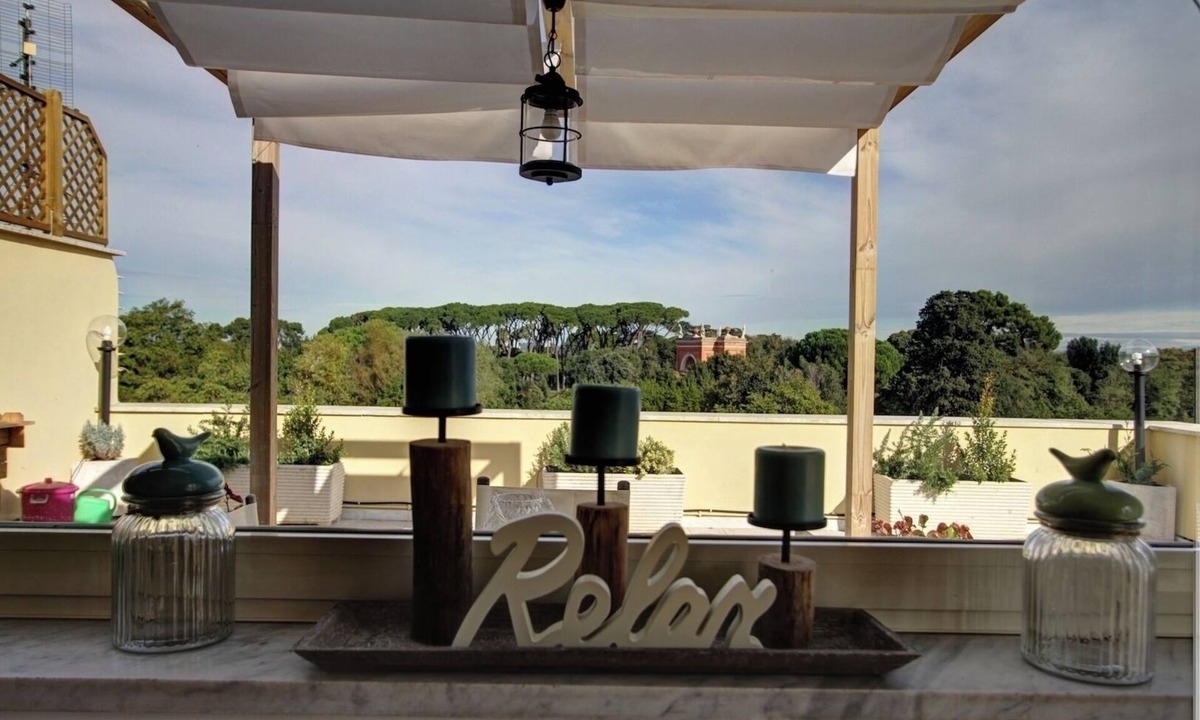Monteverde Apartment | PAMPHILI TERRACE: Super Cozy Roof top near AUR and JCU