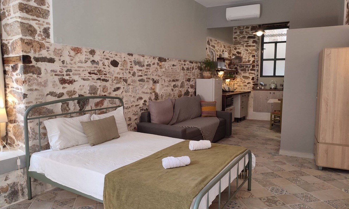 Nafplion City Centre Apartment | Pithari - Studio Apartment in the old Town of Nafplion
