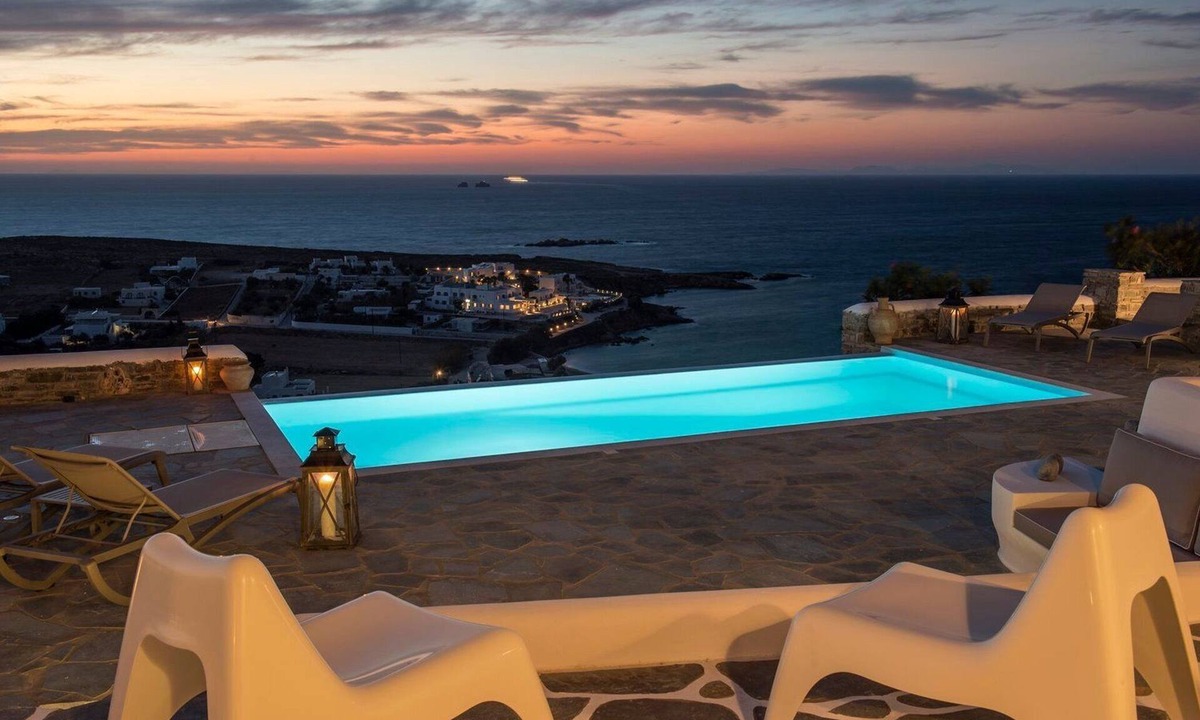 Parasporos Villa | Platinum Paros Villa | 2 Bedroom Villa | Access to Pool & Amazing Sea Views |.