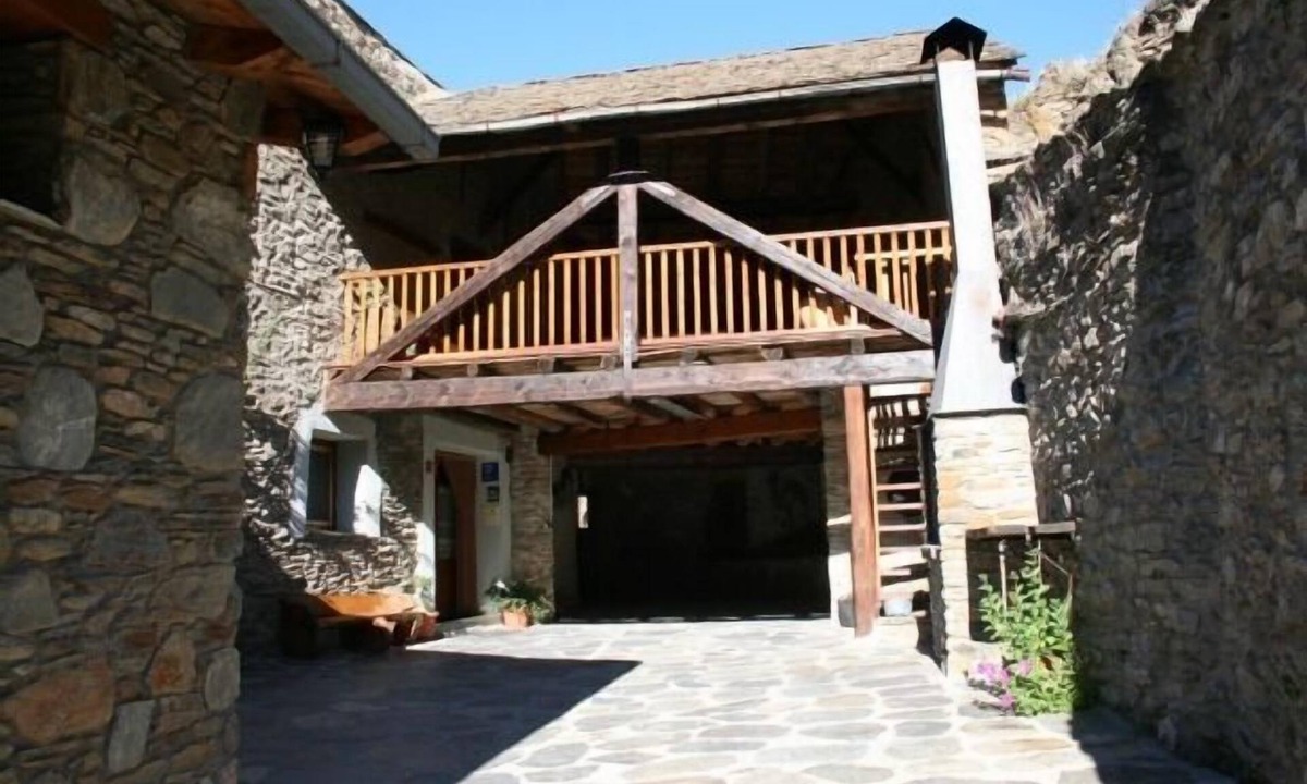 Castellbo Cottage | Rural house (full rental) El Racó de Cal Maró for 10 persons