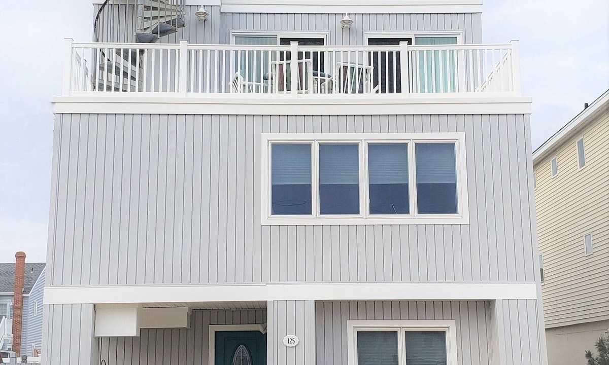 Ship Bottom House | Ship Bottom LBI 4 Bedroom Home with pool and ocean views- 1 house from the beach
