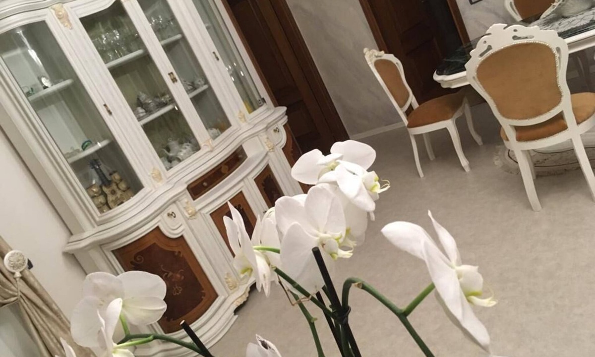Montinelle Villa | Single villa with lake view and large garden.