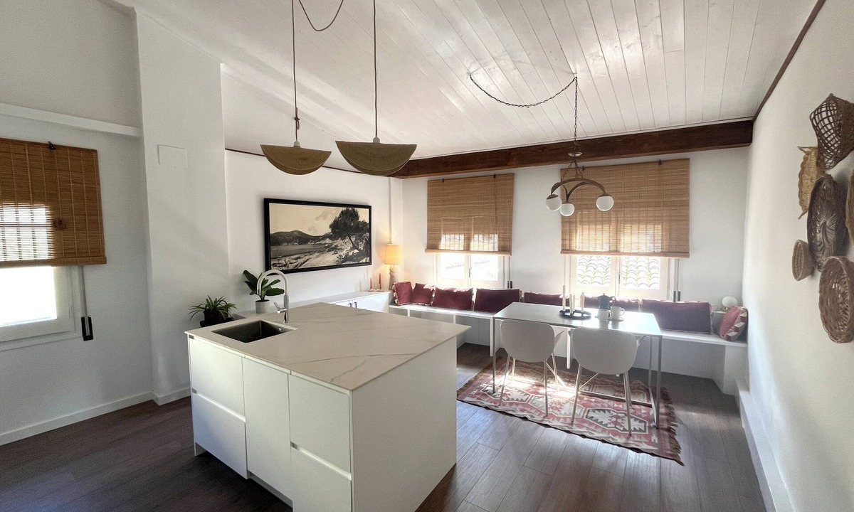 Campdevanol House | Spacious 3 bedroom historic home with bar area and multiple living spaces