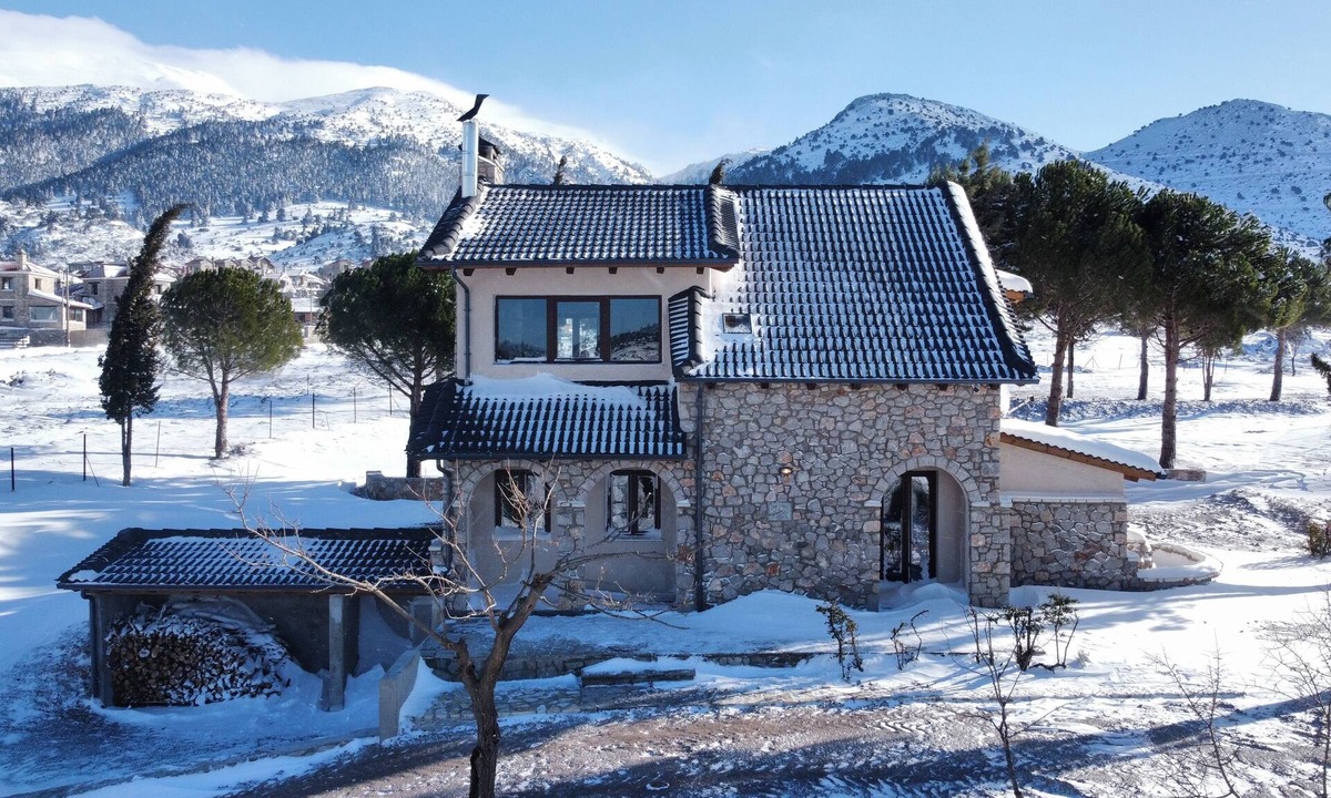 Arachova Villa | Villa Dianne: Your Perfect Mountain Retreat
