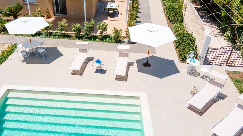 Ognina House | Villa Le Tre Muse, with swimming pool and grill, close to the sea