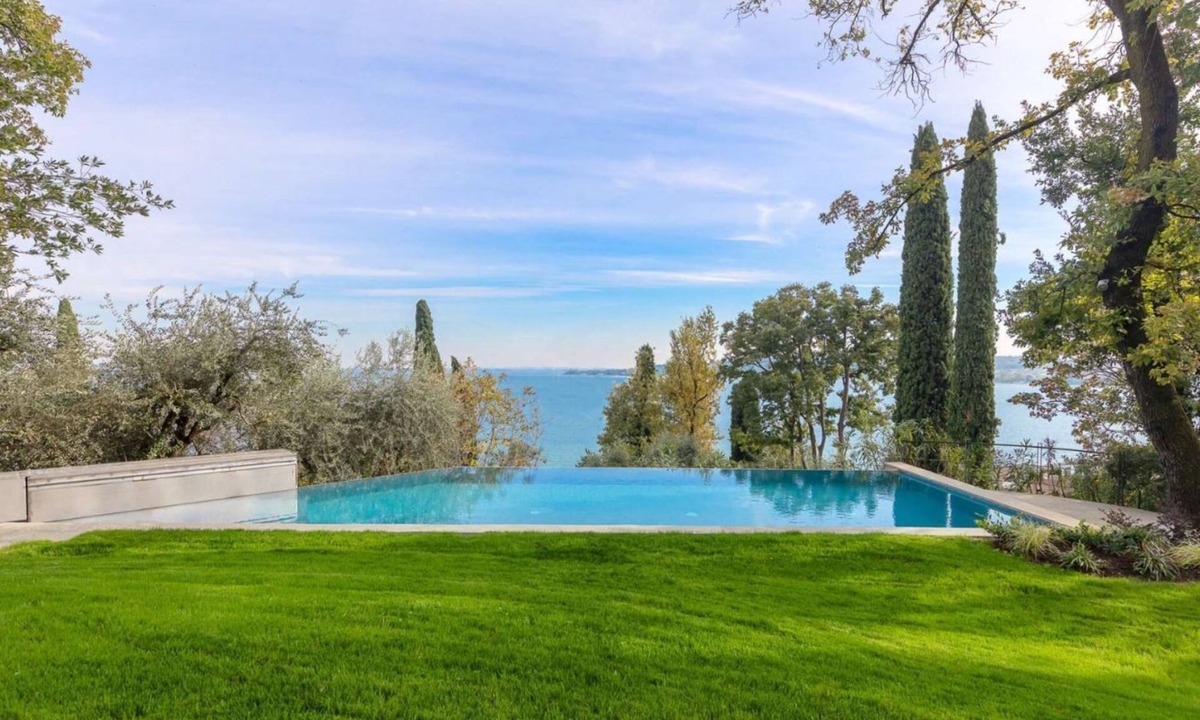 Monte Villa | VILLA MICHELLE - Amazing view- Pool- Beach front