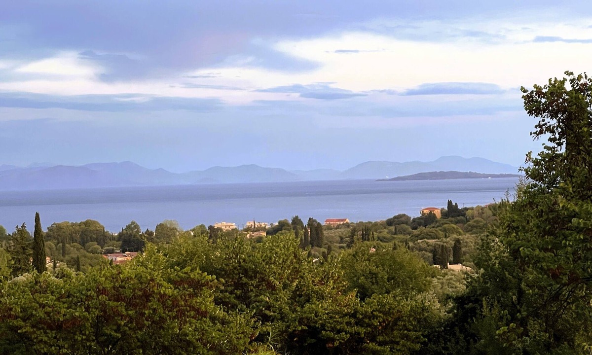 Petaleia Cabin | Villa Nina peaceful rural green nature 15 min walk to beach