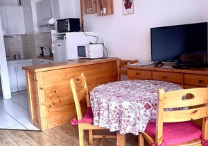 2* Studio for 2 with wifi and parking, station center