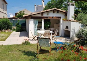 Maisonnette Pointe Rouge indépendante avec jardin au calme