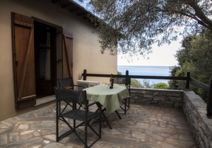 Studios for 3 adults or 2 adults + 2 children with balcony or terrace with panoramic sea view