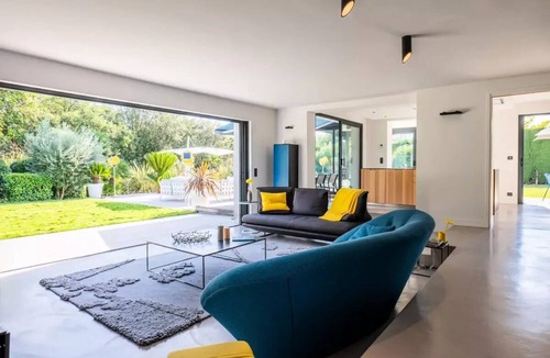 Biot Villa | 150-square-meter villa with a pool and pétanque court!