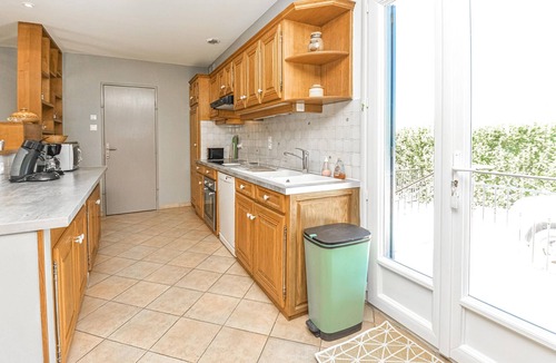 Eyragues House | 4 bedroom accommodation in Eyragues