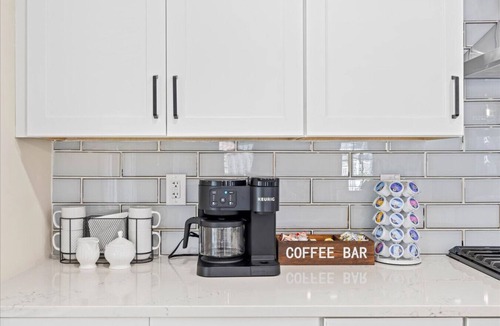 Ventnor City House | 4BR/3.5BA Modern Beach Home - 1 Block to Sand!