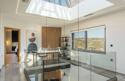 Heraklion Villa | A Tranquil Gem with Panoramic Seaview & Easy Access to Heraklion Town