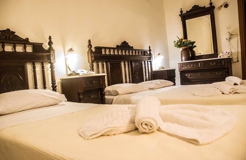 Karlovassi Hotel | Aegeon