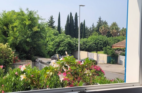 Les Caillols Villa | Air-conditioned villa with private pool 8mx4m quiet, leafy neighborhood