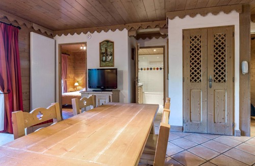 Saint-Martin-de-Belleville Apartment | Apartment with pool, spa, parking, Wi-Fi in Saint-Martin-de-Belleville