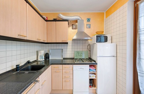 San Zeno di Montagna Apartment | Apartment “Pure Relaxation Between Lake and Mountains” with Pool, Terrace & Whirlpool